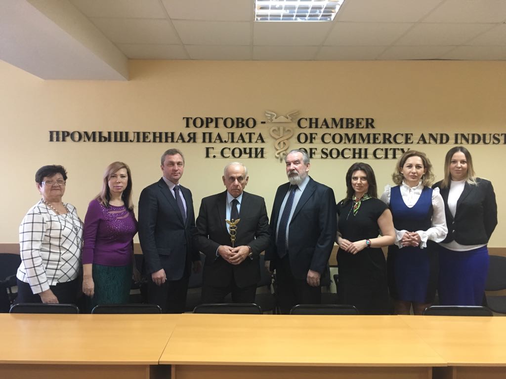 مناقشة أفاق التعاون بين غرفة تجارة و صناعة جمهورية أبخازيا و غرفة تجارة و صناعة سوتشي .