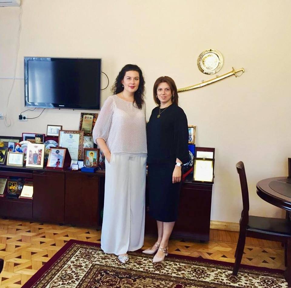 رئيسة غرفة تجارة و صناعة جمهورية أبخازيا السيدة تاميلا ميرتسخولافا تلتقي مع ممثلة غرفة تجارة و صناعة جمهورية أبخازيا في جمهورية باشكورتوستان .