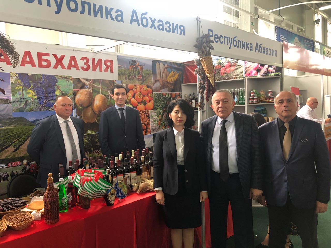 مشاركة غرفة تجارة و صناعة جمهورية أبخازيا في معرض " كورسكي كارينسكي يارماركا " 2018 .