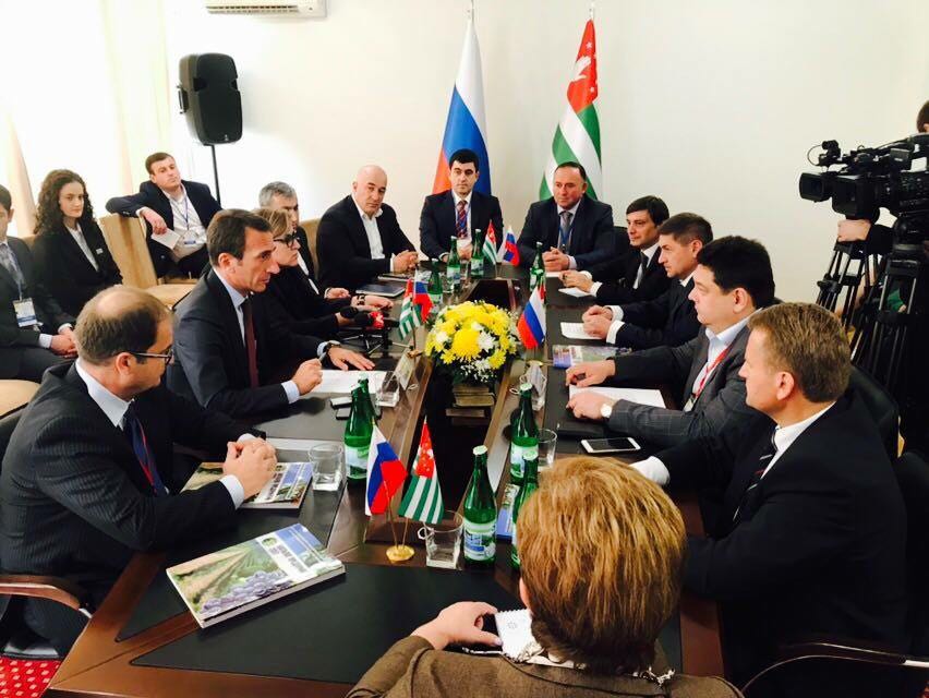 نتائج اجتماع المائدة المستديرة في إطار منتدى الأعمال الثامن الأبخازي – الروسي.