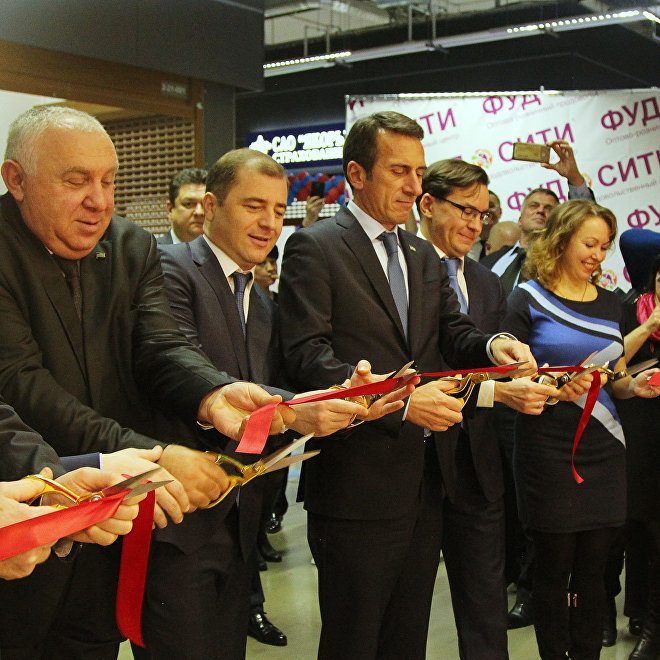 افتتاح المركز التجاري " أبخازيا " في موسكو .