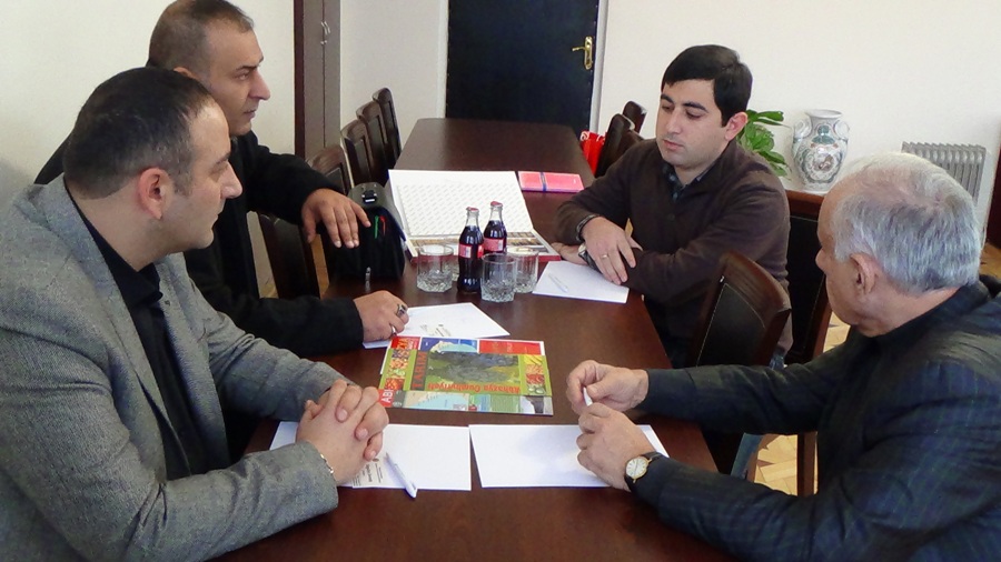 اجتماع عمل بين قيادة غرفة التجارة و الصناعة في جمهورية أبخازيا و رجال أعمال من تركيا في غرفة التجارة و الصناعة في جمهورية أبخازيا.  